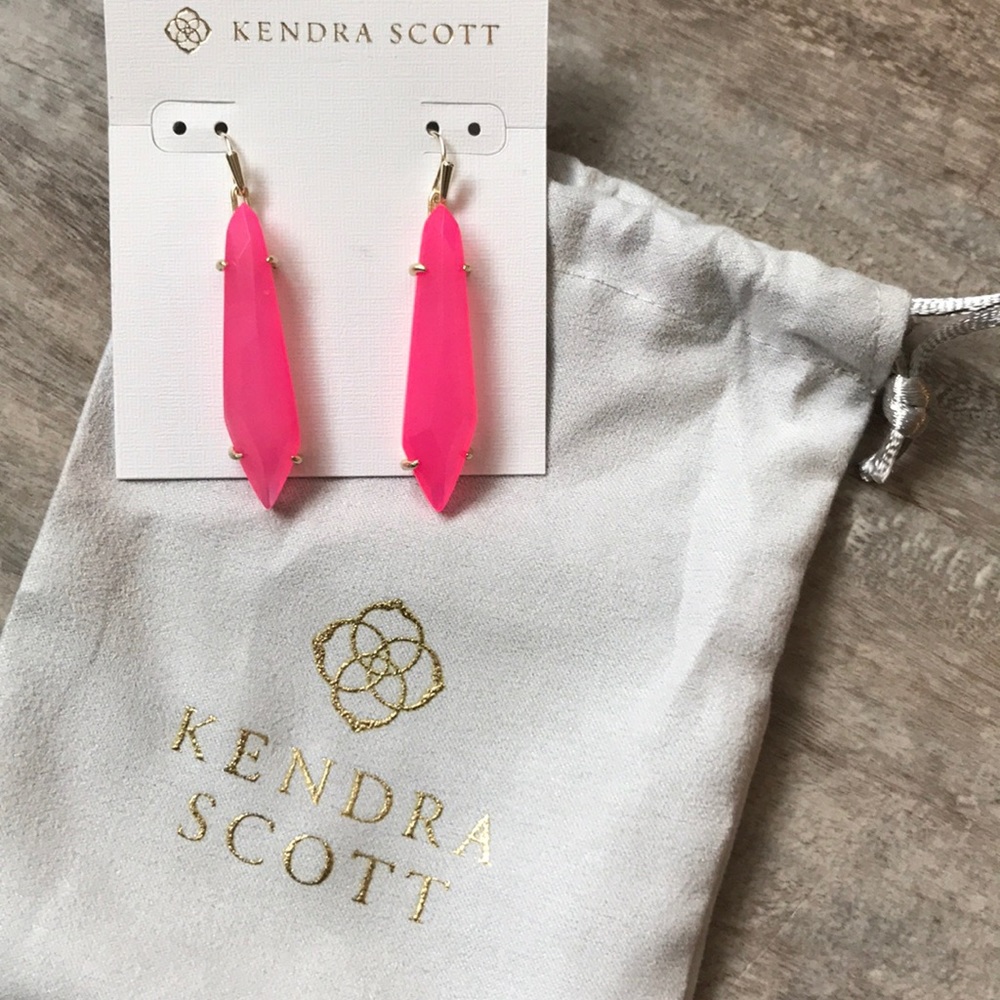 Kendra Scott | Bright Pink Agate Earrings
